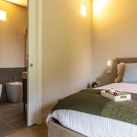 Nicolo E Gli Alberi Villino C