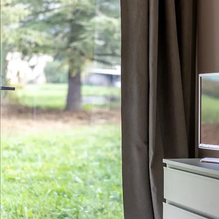 Nicolo E Gli Alberi Villino C Διαμέρισμα