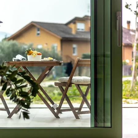 Nicolo E Gli Alberi Villino C