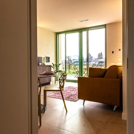 Nicolo E Gli Alberi Villino C *