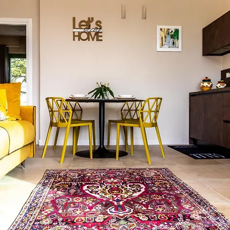 Nicolo E Gli Alberi Villino C Διαμέρισμα